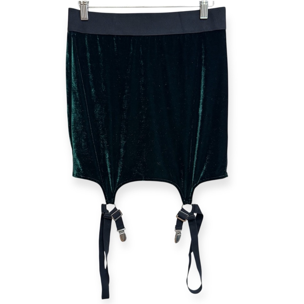 Killstar Cassandra Velvet Mini‎ Skirt With Suspenders
